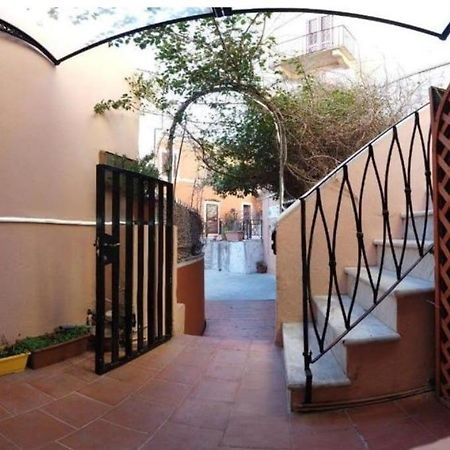 Locanda Genovese 20 La Maddalena  Exterior foto