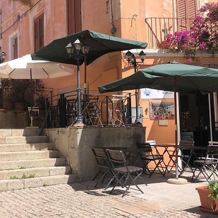 Locanda Genovese 20 La Maddalena  Exterior foto